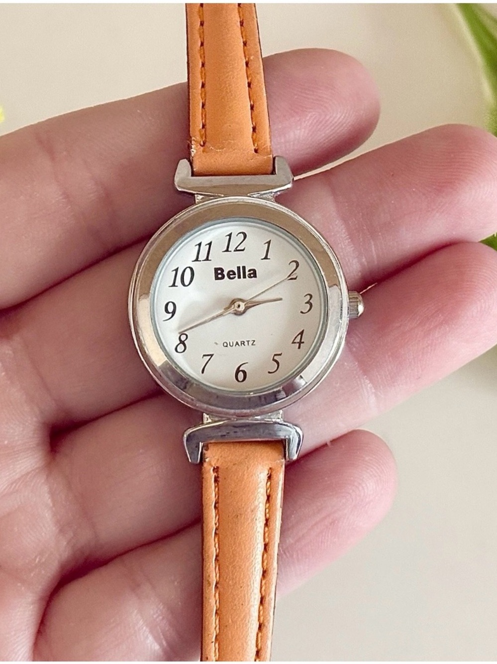 Ladies Slim Retro Orange BELLA Petite Round Easy Reader Casual Bracelet Watch